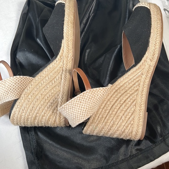 NEW Ann taylor Loft  size 9 flat form shoes - Picture 6 of 9